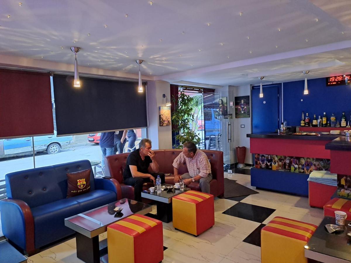 Barca Rooms Sarande Bagian luar foto