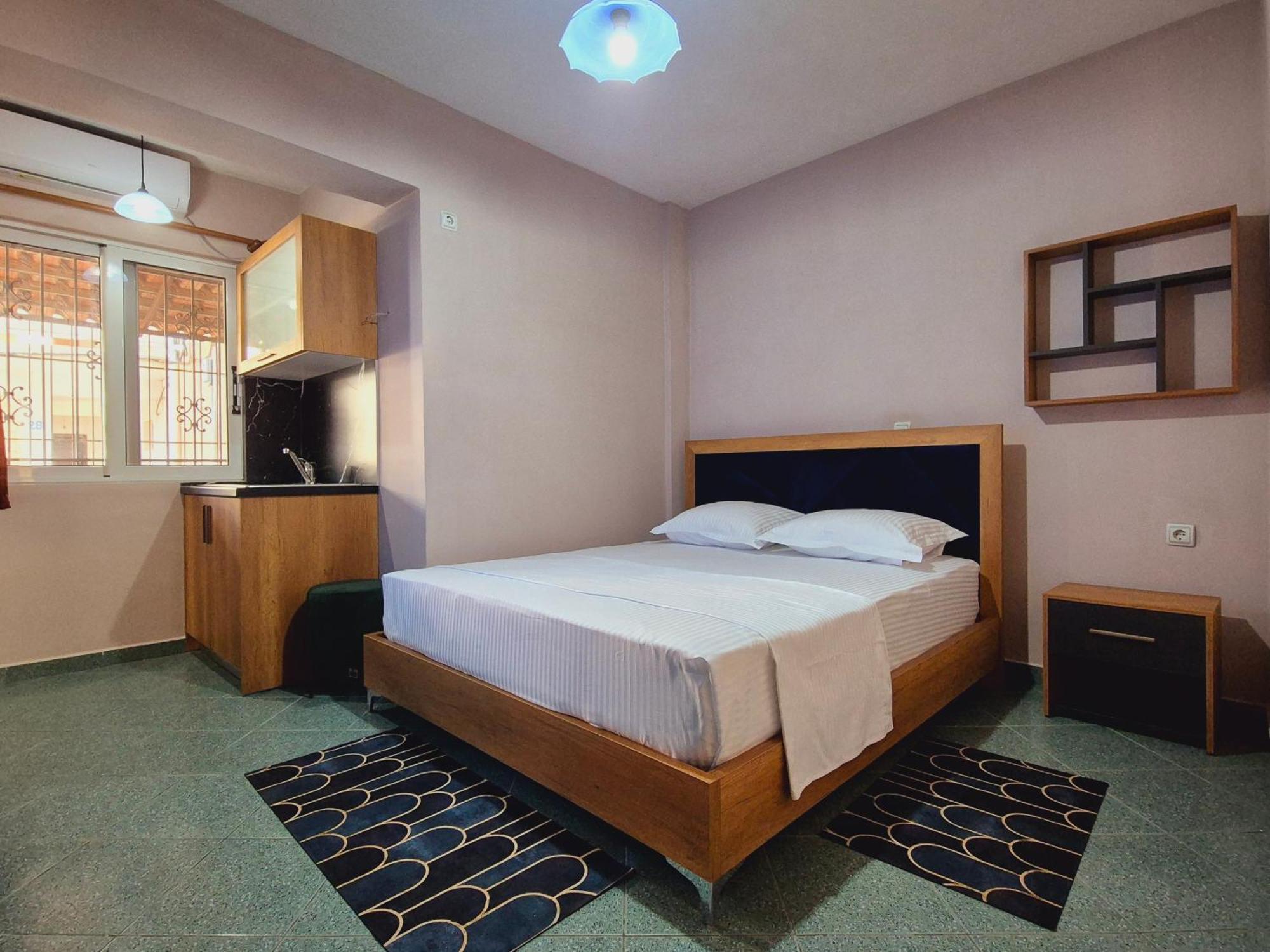 Barca Rooms Sarande Bagian luar foto